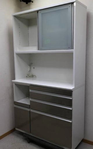 買い取り画像　松田家具　キッチンボード　食器棚　ホワイト　マリオレン
